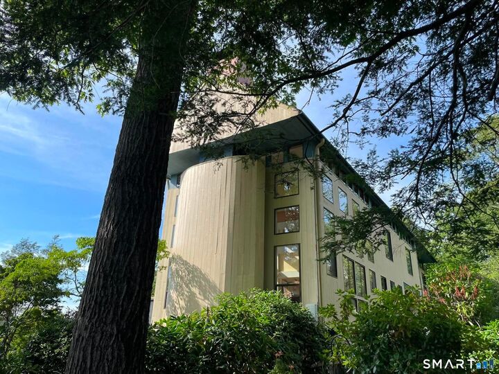 Property Photo: 607 Lake Drive CT 06437