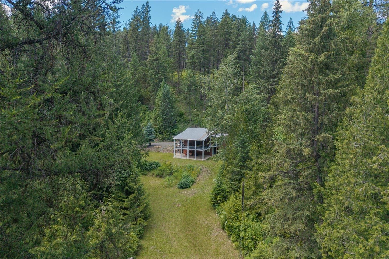 Property Photo:  604 Deadman Creek Rd  WA 99141 