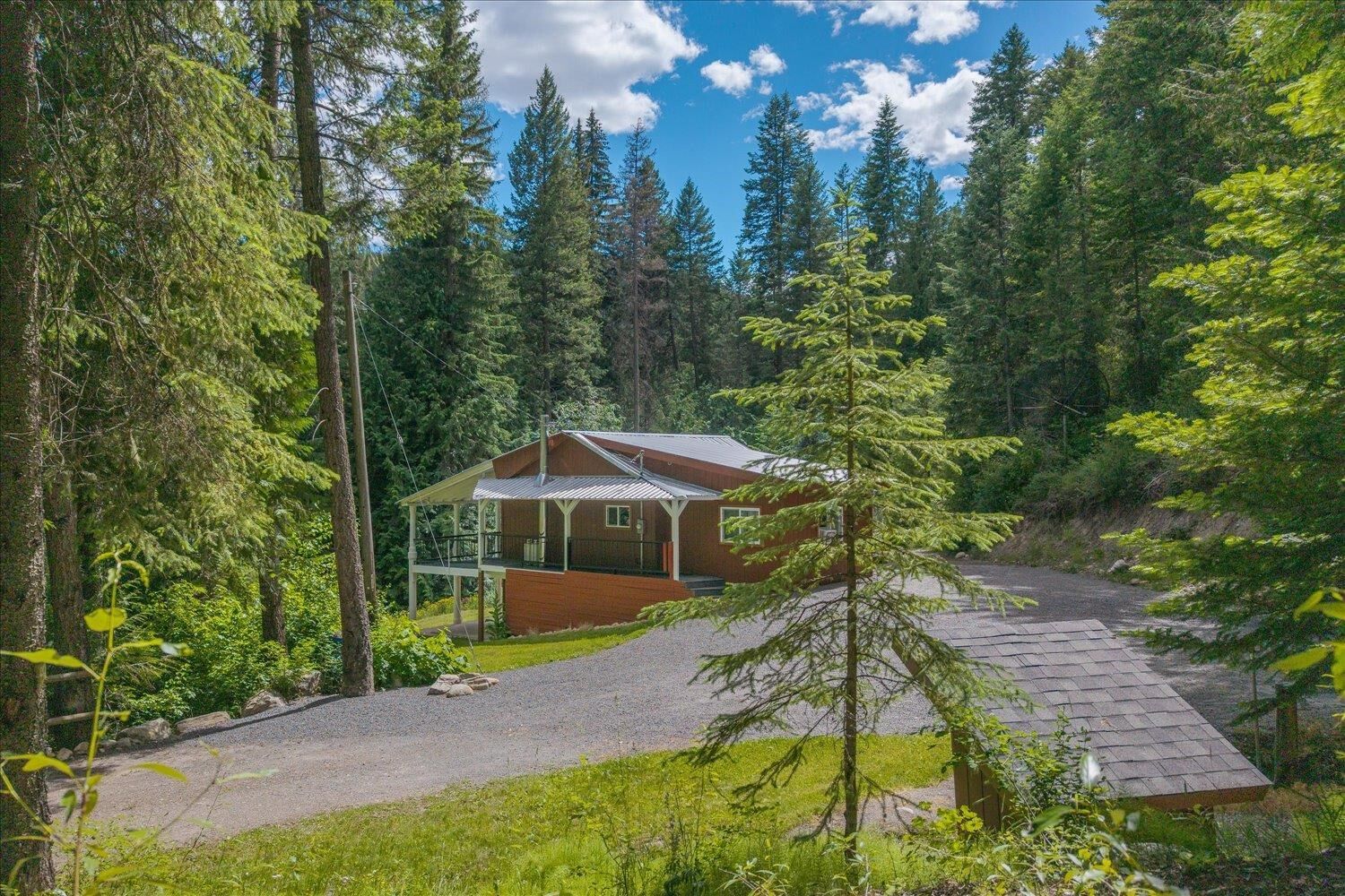 Property Photo: 604 Deadman Creek Rd WA 99141