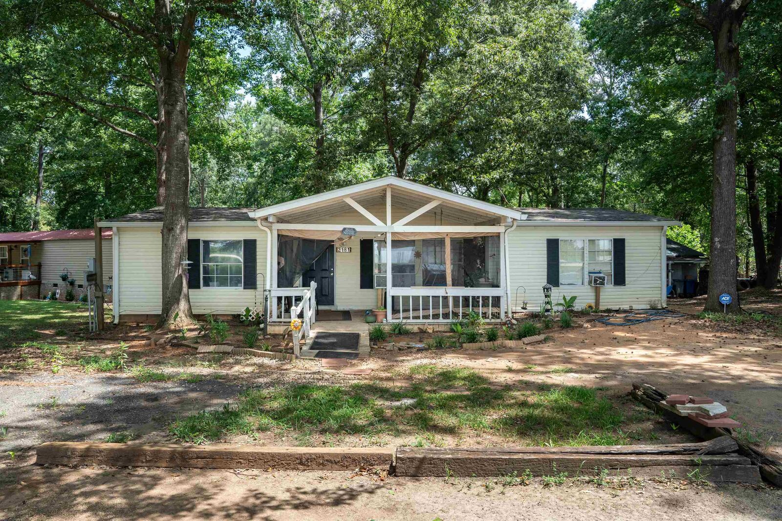Property Photo: 2181 E Georgia Road SC 29388