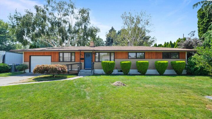 Property Photo: 1615 Goethals Drive WA 99354