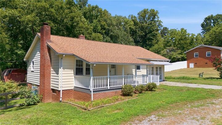 Property Photo: 8506 Arapahoe Drive NC 27357