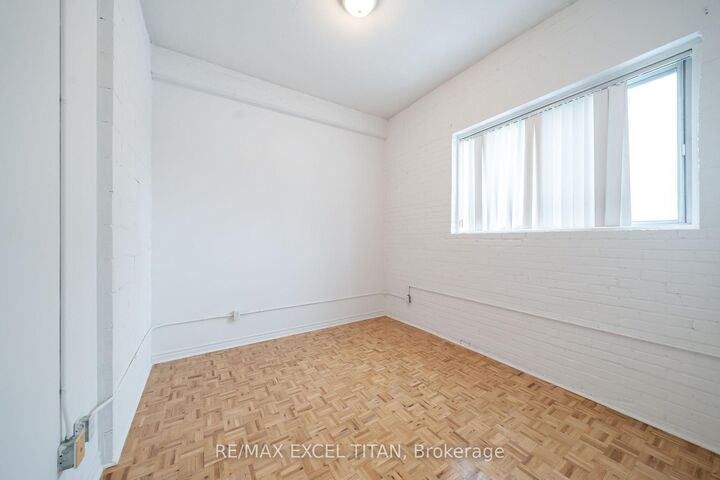 Property Photo: 1401 Dupont Street 313 ON M6H 4J7