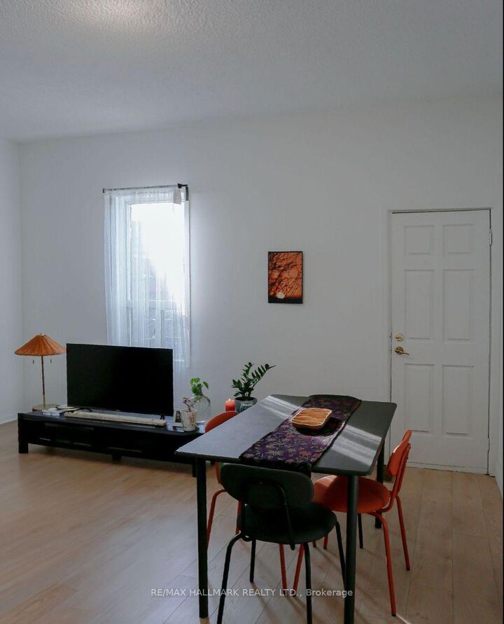 Property Photo: 77 Northcote Avenue 2nd Floor ON M6J 3K2