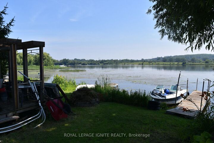 Property Photo:  385 H Pike Lane  ON K0L 1L0 