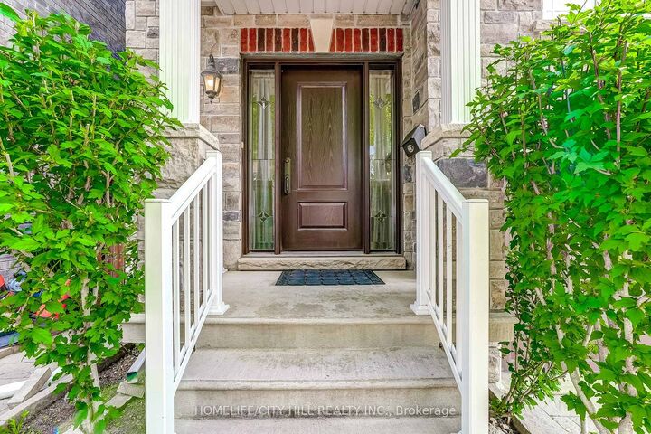 Property Photo: 107 Brownville Avenue ON M6N 4L2