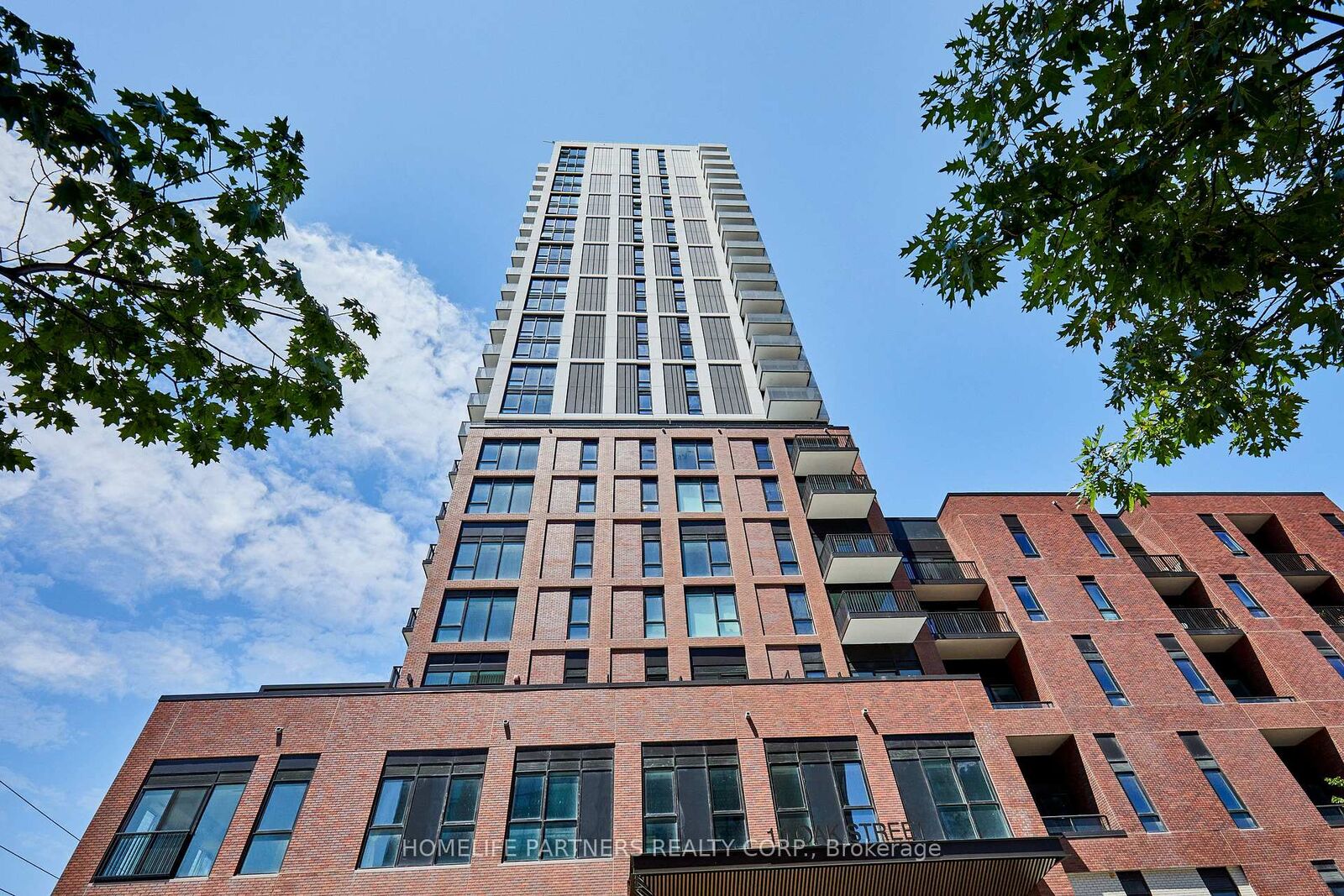 Property Photo: 10 Oak Street 1107 ON M5A 0Z1