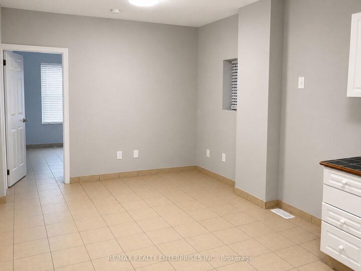 Property Photo: 1136 Dufferin Street Main ON M6H 4B6