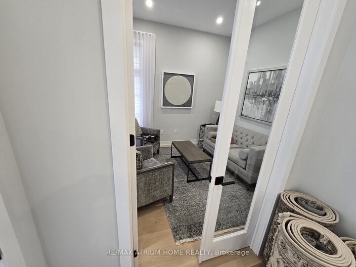 5 Norbury Crescent — photo 1