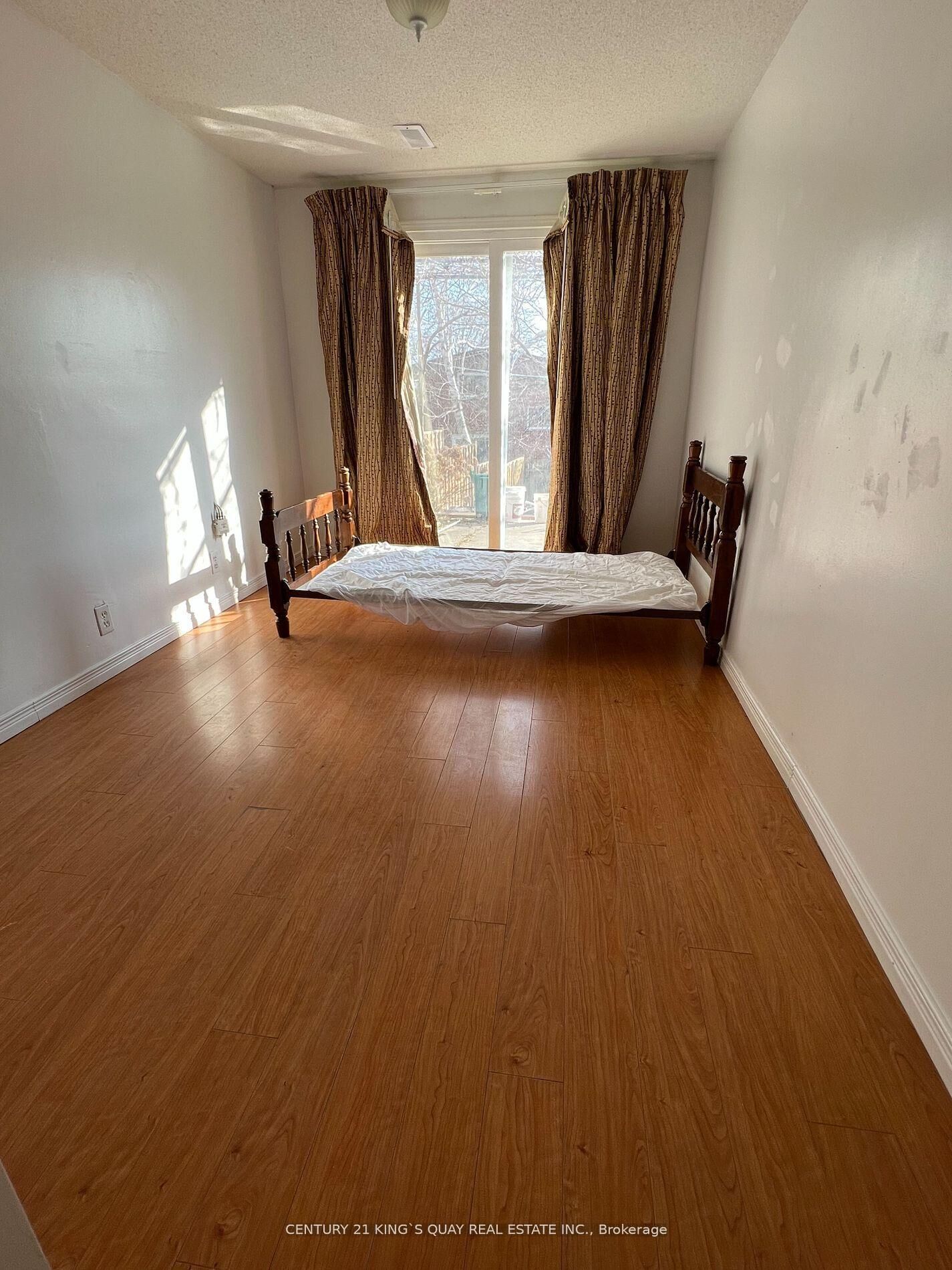 Property Photo: 74 Glendower Circuit Lower ON M1T 2Z4