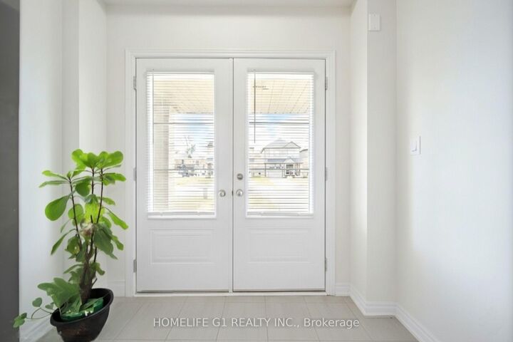 Property Photo: 44 Cottonwood Crescent ON L3B 0J4