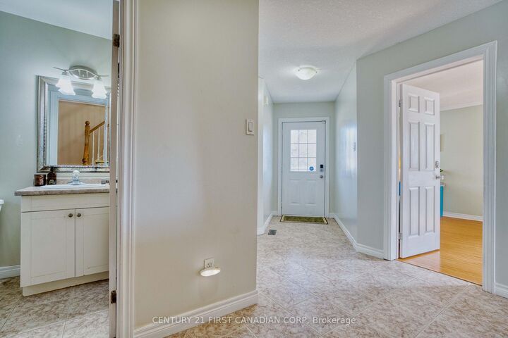 Property Photo: 89 McTaggart Court ON N5X 3L9
