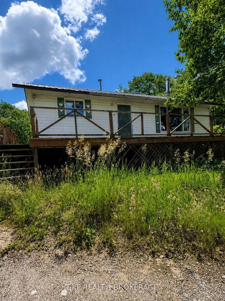 Property Photo: 1966 Cross Road ON K0H 2B0