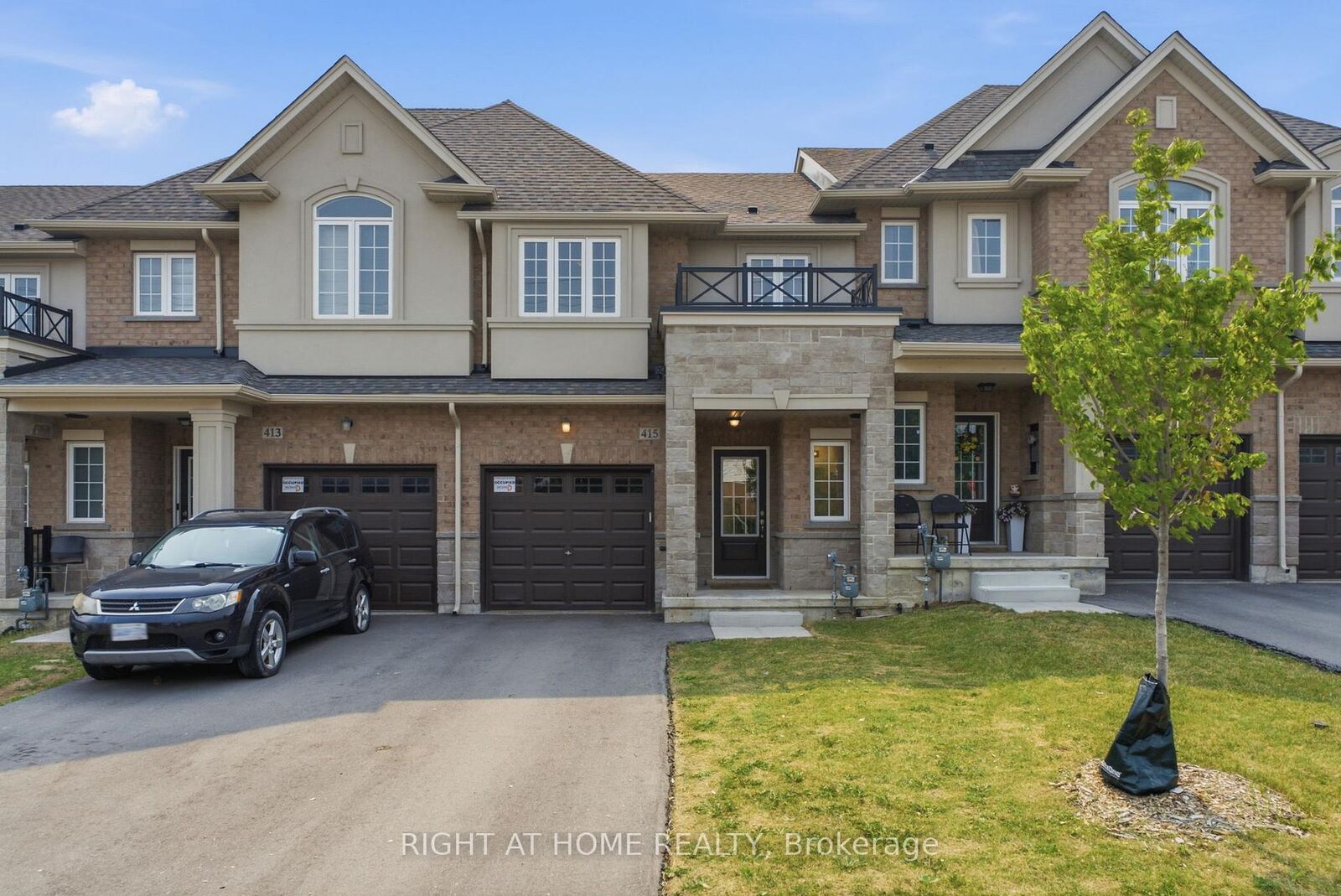 Property Photo:  415 East 16th Street  ON L9A 4K4 