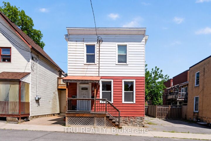 Property Photo: 45 Bell Street N ON K1R 7C5
