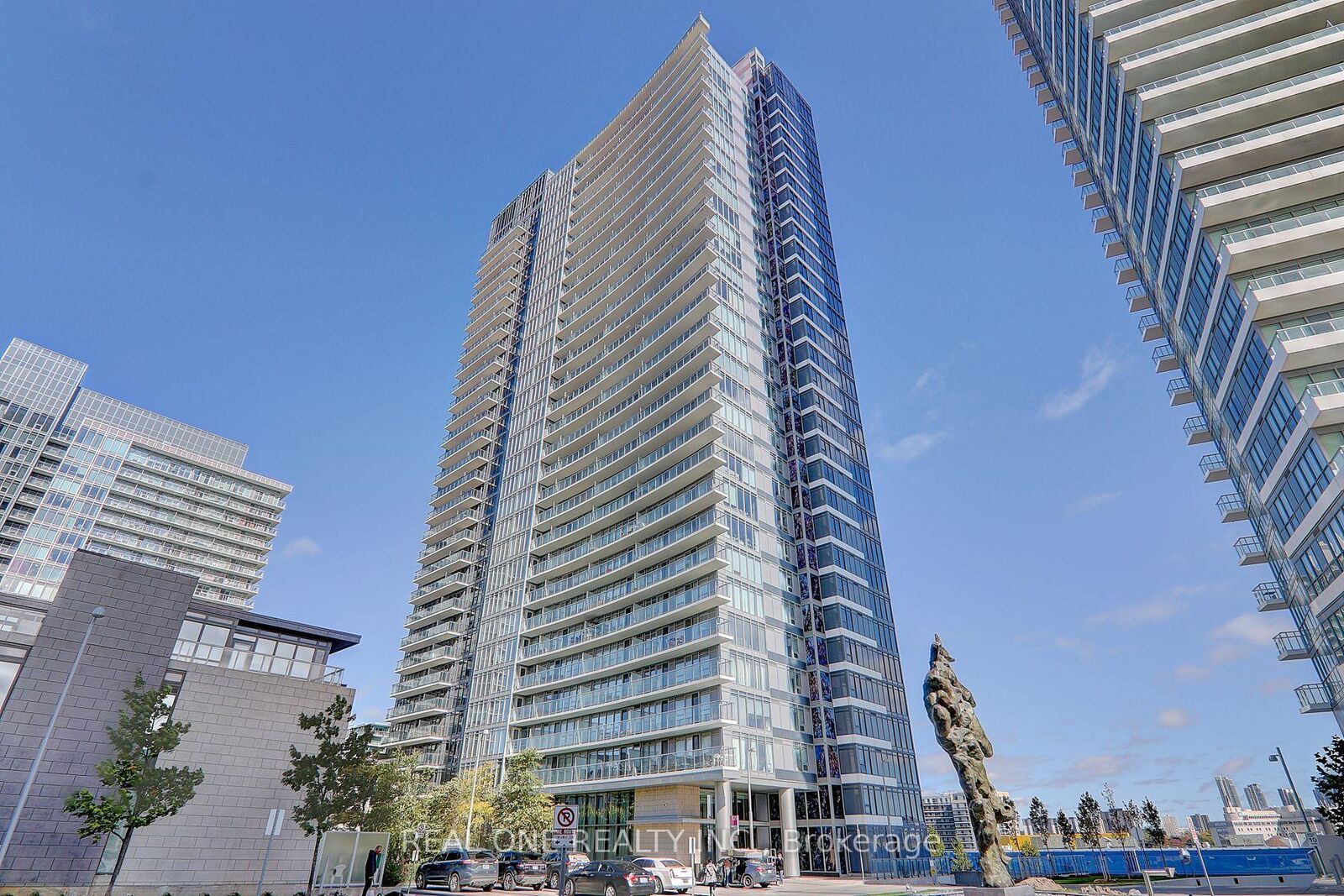 Property Photo: 121 McMahon Drive 1501 ON M2K 0C1