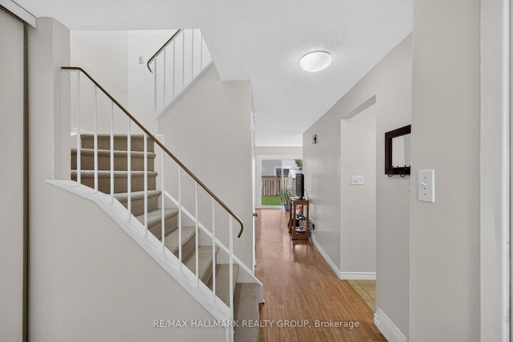 Property Photo: 13 Sunridge Lane 39 ON K2J 2N9