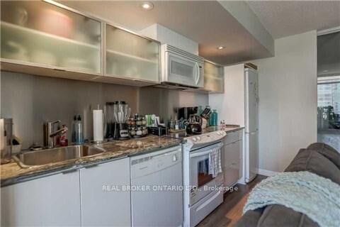 Property Photo: 4K Spadina Avenue 1010 ON M5V 3Y9