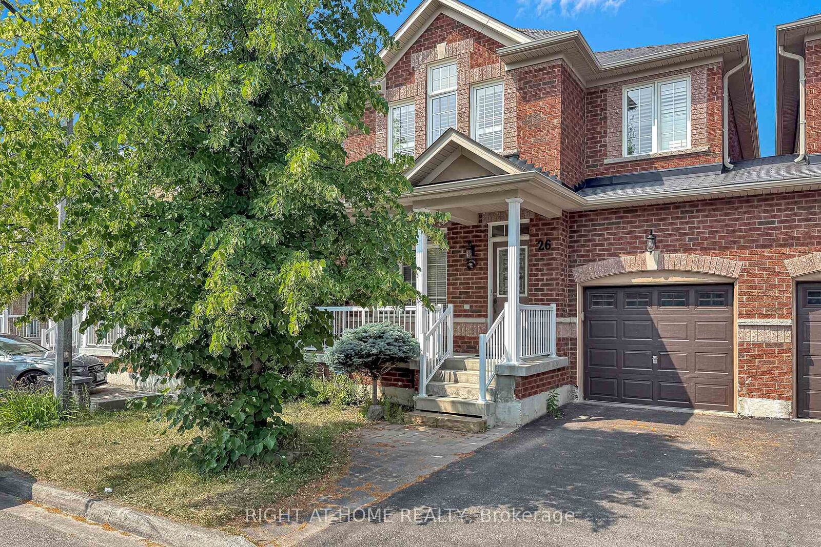 Property Photo: 26 Mead Terrace ON L6E 1V6