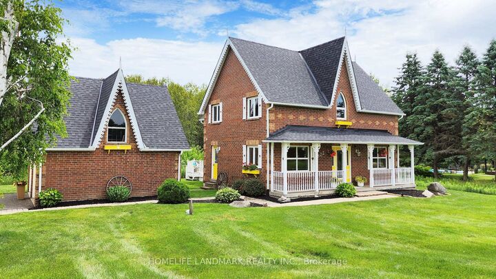 Property Photo: 522 Cam Fella Boulevard ON L4A 7H3