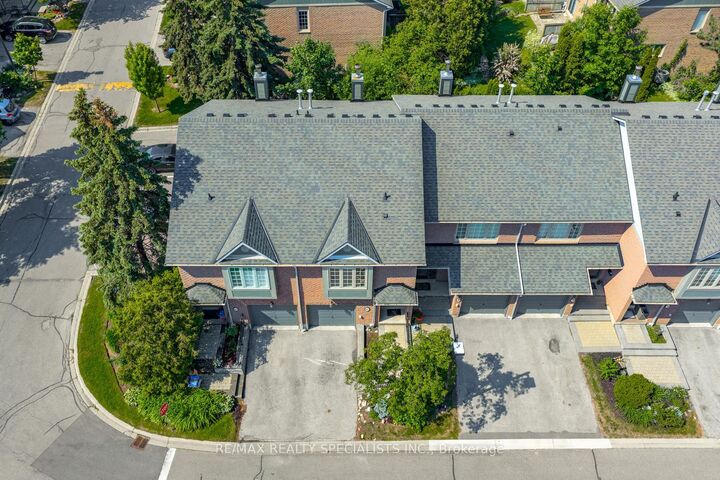 Property Photo:  3100 Fifth Line W 41  ON L5L 5V5 