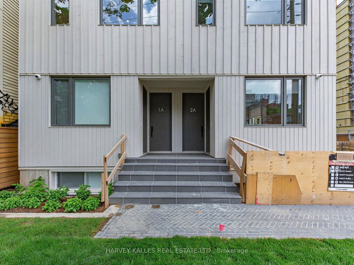 Property Photo: 45 Bellevue Avenue 1A ON M5T 2N5