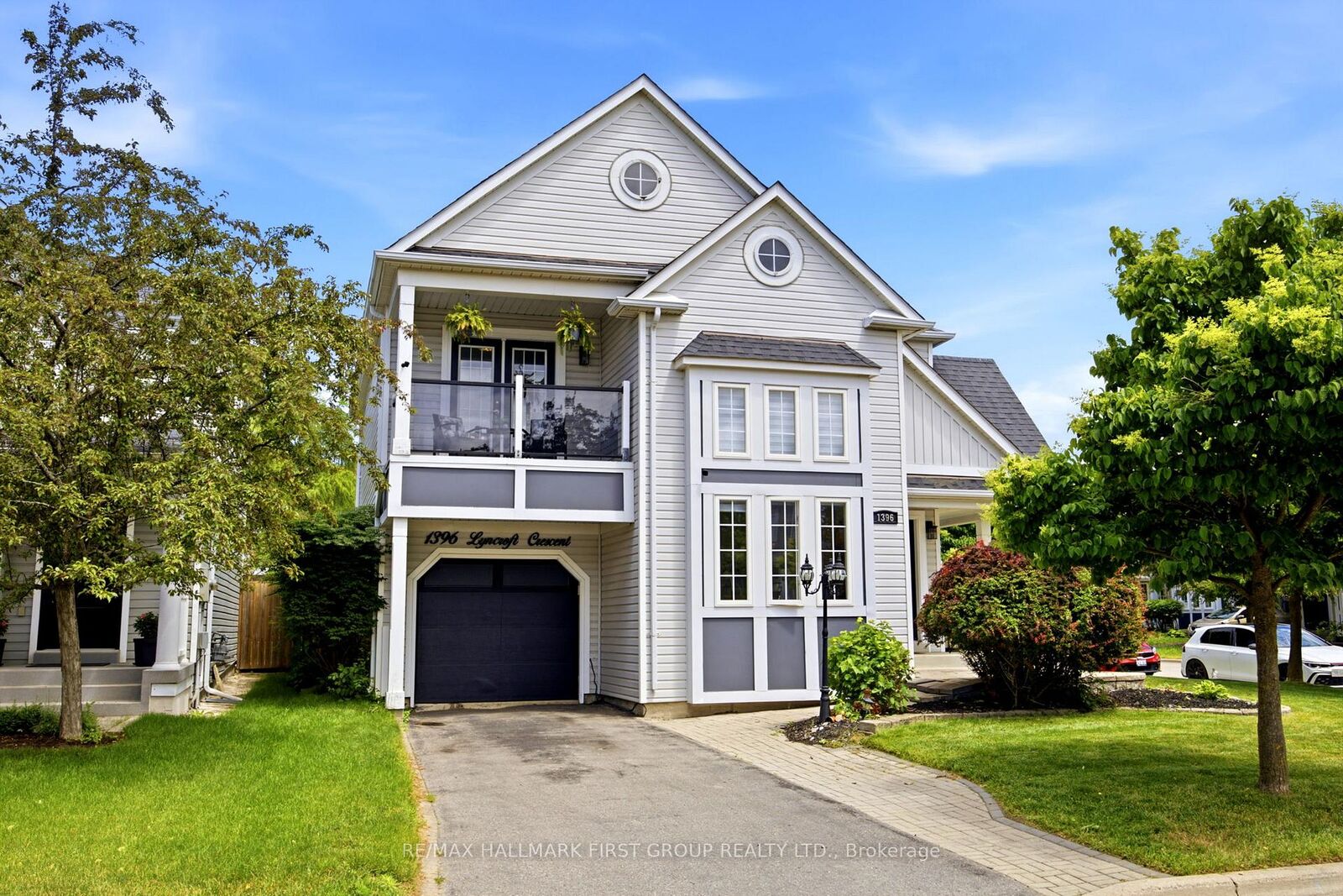 Property Photo: 1396 Lyncroft Crescent ON L1K 2P4