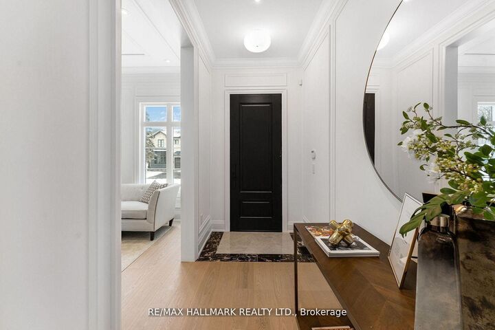 Property Photo:  42 Agar Crescent Main &Amp 2nd Floor  ON M9B 5A6 