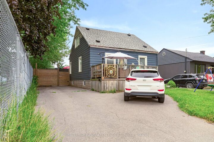 Property Photo: 1 Mahony Avenue ON L8H 3C3