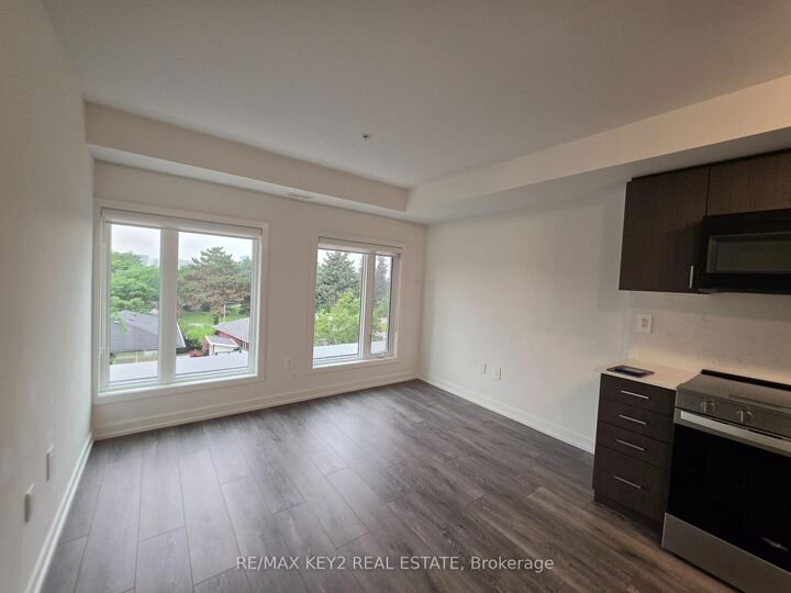 Property Photo:  1670 Victoria Park Avenue 213  ON M1R 1P7 