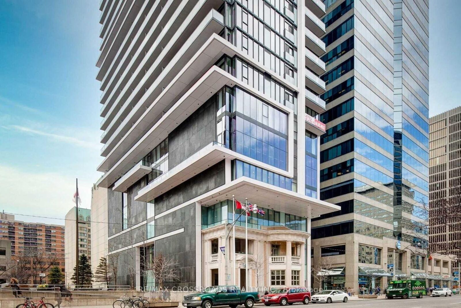 Property Photo: 426 University Avenue 3803 ON M5G 1S9