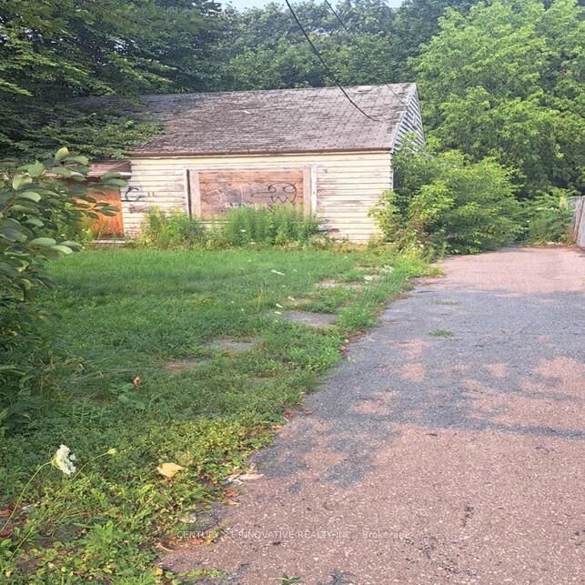 Property Photo: 11 Centre Street ON M1J 3B4