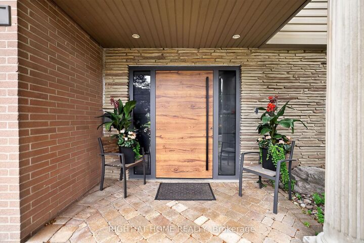 Property Photo: 35 Brightbay Crescent ON L3T 1C2
