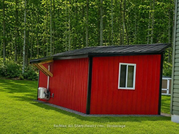 Property Photo: 2406 South Portage Road ON P1H 2J3