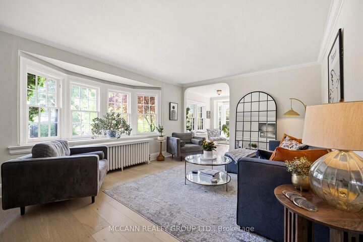 Property Photo: 1396 Mount Pleasant Road ON M4N 2T8