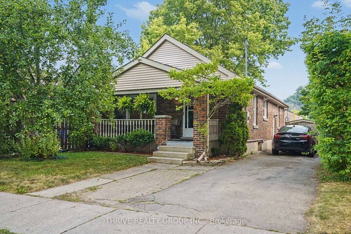 Property Photo: 10 Byron Avenue E ON N6C 1C5