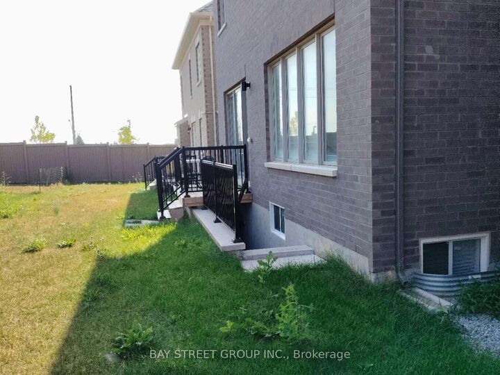 Property Photo: 6 Longworth Avenue ON L4E 1J1