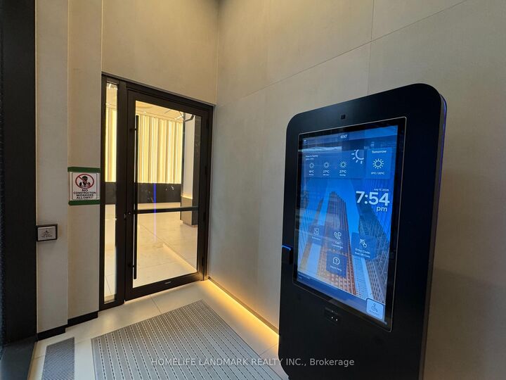 Property Photo: 400 King Street W 1112 ON M5V 0X8