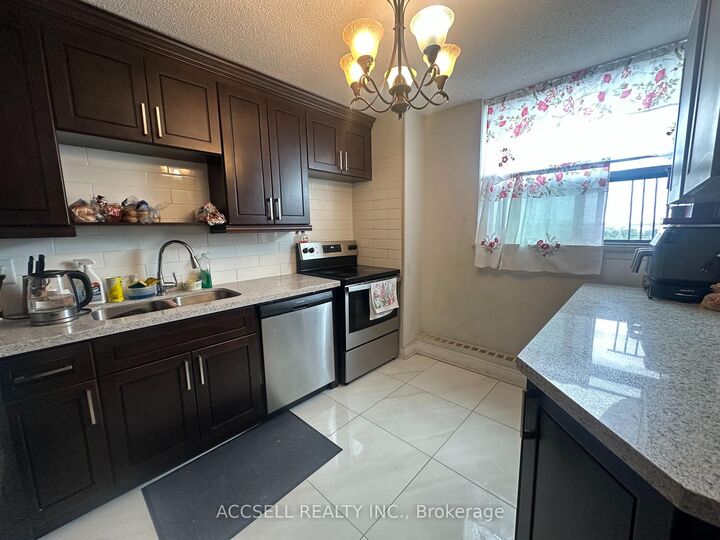 Property Photo:  100 Wingarden Court 1109  ON M1B 2P4 