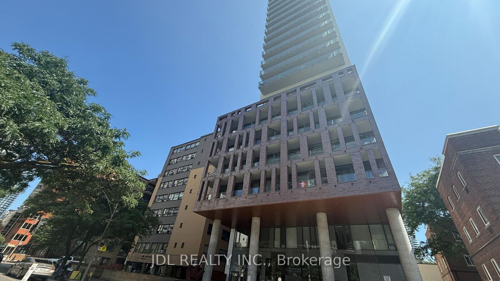 Property Photo: 81 Wellesley Street E 1007 ON M4Y 0C5