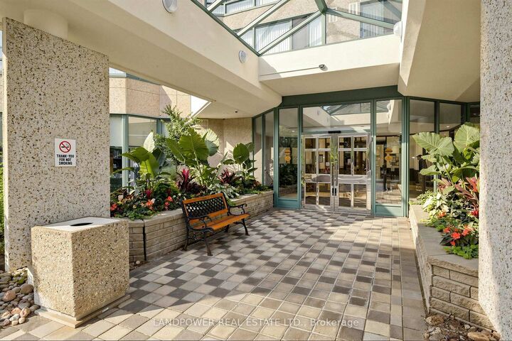 Property Photo: 7825 Bayview Avenue 1106 ON L3T 7N2