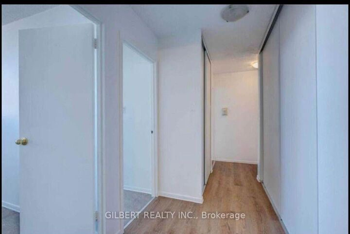 Photo de la propriété:  940 Caledonia Road 909  ON M6B 3Y4 
