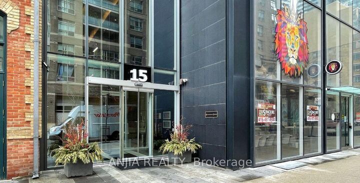 Property Photo: 15 Grenville Street 902 ON M4Y 0B9