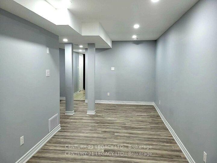 Property Photo: 21 Kilrea Way Lower Level ON L6X 0P9