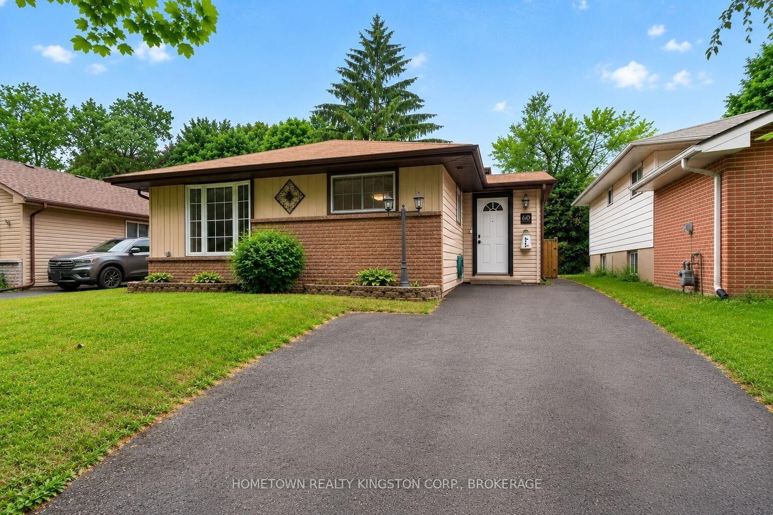 Property Photo: 60 Guthrie Drive ON K7K 5X5