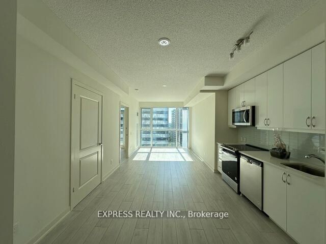 Property Photo:  4955 Yonge Street 1816  ON M2N 0L8 