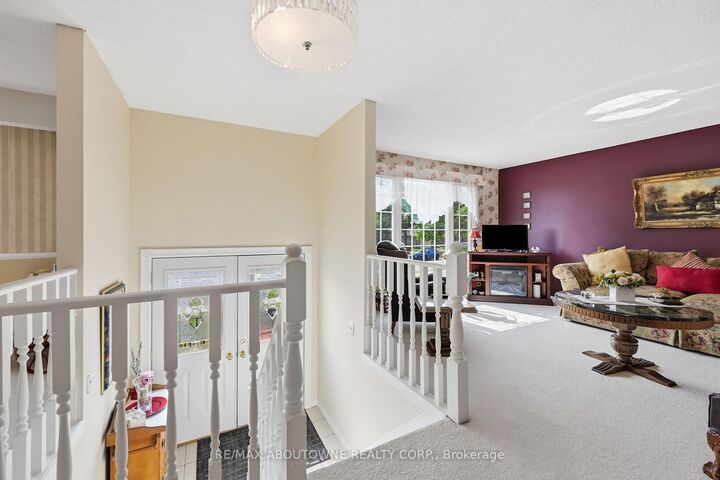 Property Photo: 2339 Gillingham Drive ON L7P 4G5