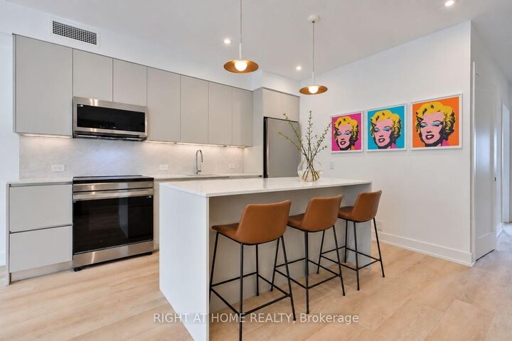 Property Photo:  266 Indian Grove 2  ON M6P 2H5 