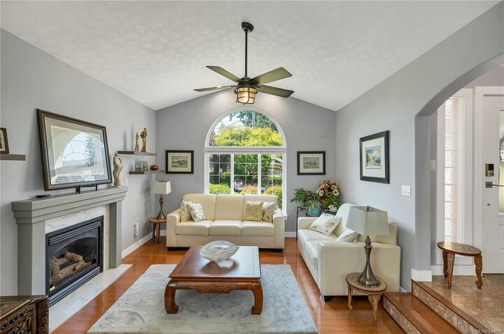 242 Dahl Rd — photo 1