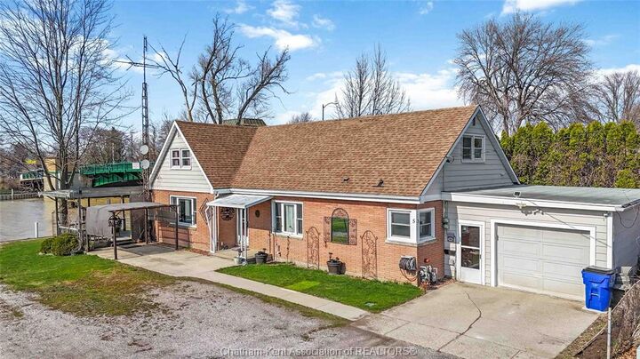 Property Photo: 5 Cameron Street ON N8A 1R3